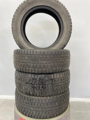 Шины Dunlop  Зимние шипованные 255/55/18