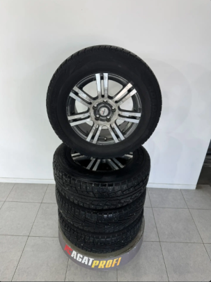 Колеса Roadstone  Зимние шипованные 215/70/16