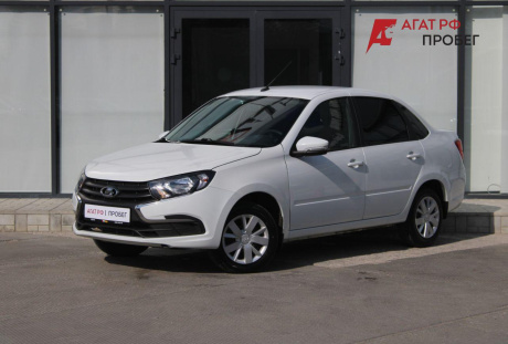 LADA Granta седан 2023 года с пробегом 35 462 км