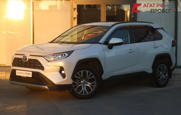 Toyota RAV 4 2021 года с пробегом 74 156 км, фото 1