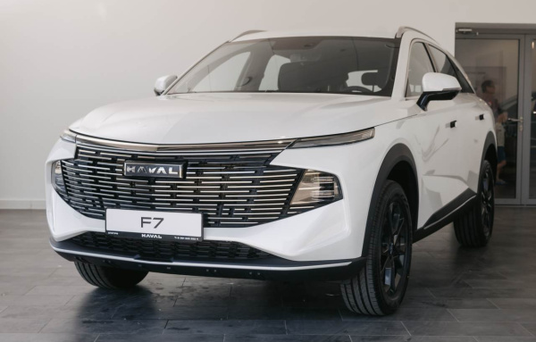 Haval F7 II Рестайлинг Премиум 2.0T робот. 200 полный привод 26 г.в. 26 м.г.