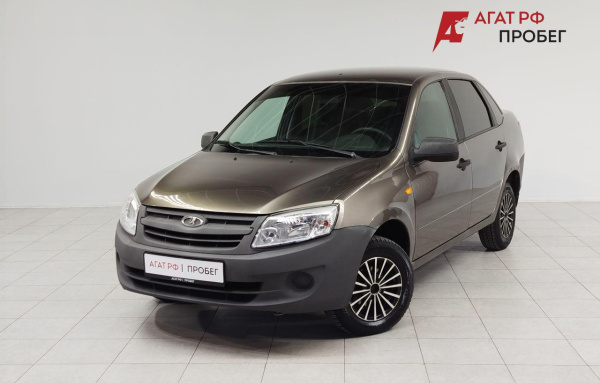 LADA Granta седан 2016 года с пробегом 112 656 км, фото 1
