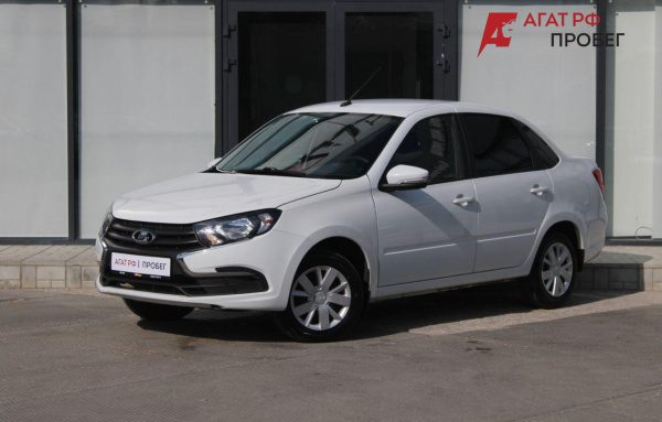 LADA Granta седан 2023 года с пробегом 35 462 км, фото 1