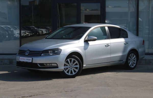 Volkswagen Passat 2011 года с пробегом 251 456 км, фото 1