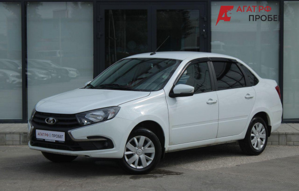 LADA Granta седан 2023 года с пробегом 82 769 км, фото 1