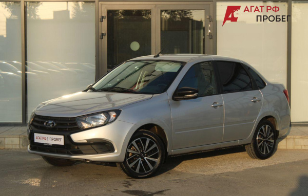 LADA Granta седан 2023 года с пробегом 57 917 км, фото 1